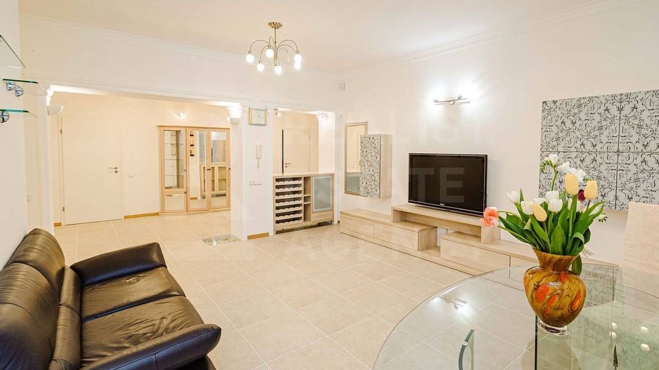 Chirie, apartament, 4 camere, str. Mihai Eminescu, Centru - Poză 4