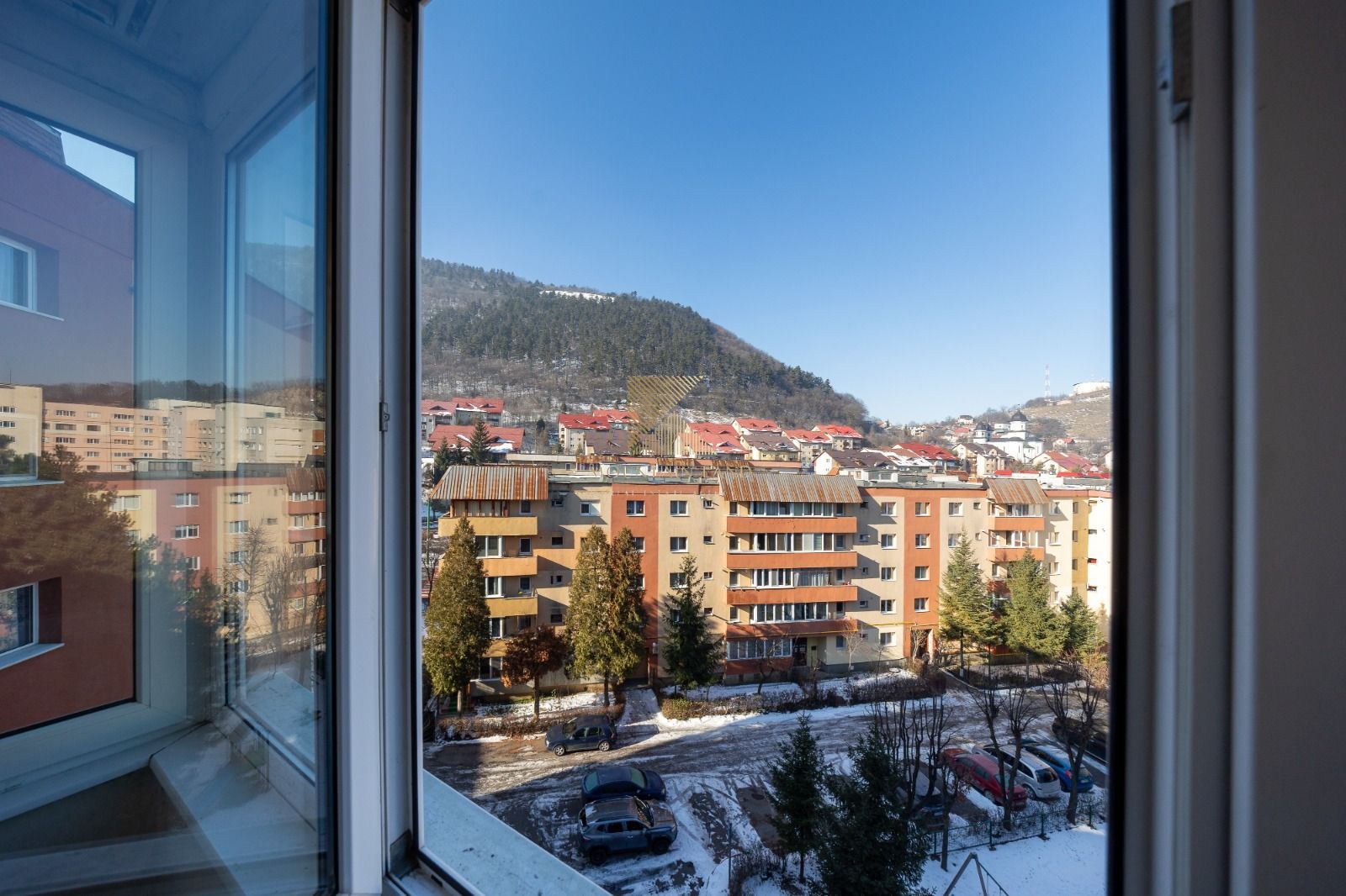 Apartament 3 camere, vedere superbă, Răcădău, str. Carpenului - Poză 7