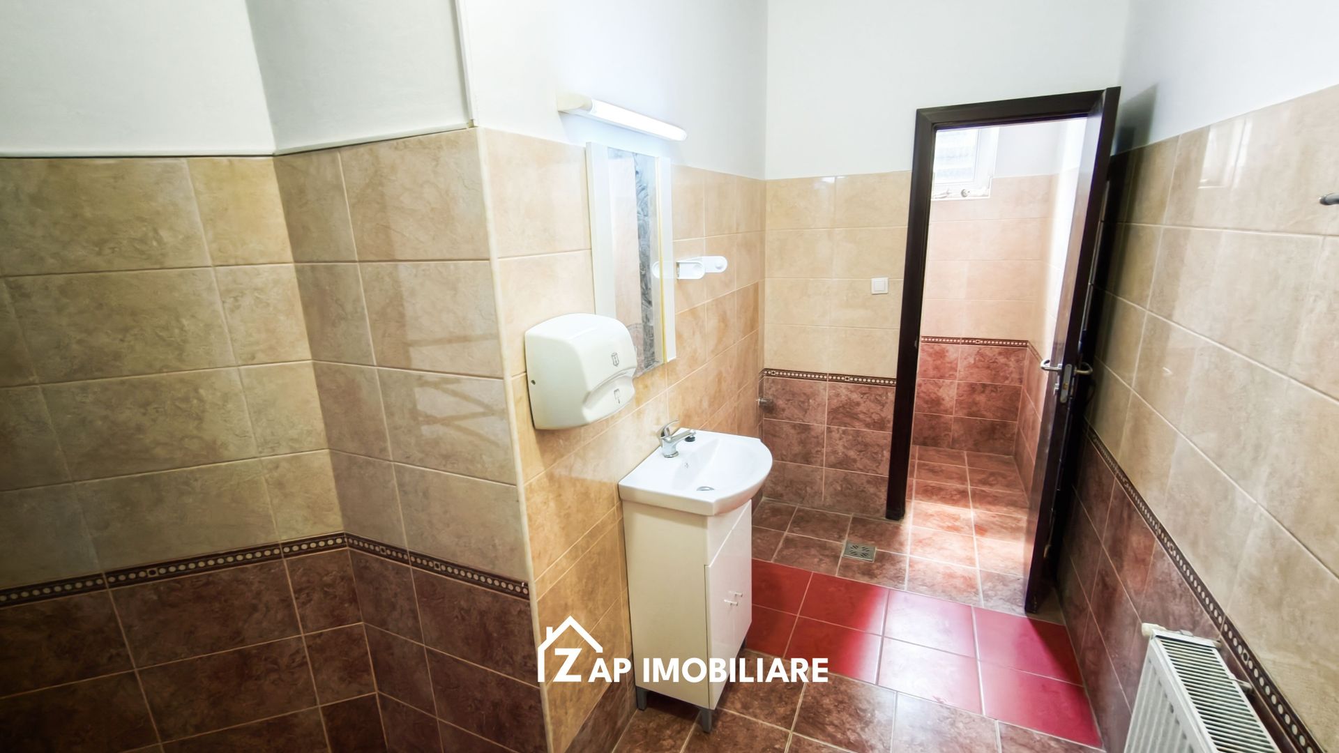 Cazare Muncitori - 10 incaperi - 5 băi - 1 bucătărie - Poză 11