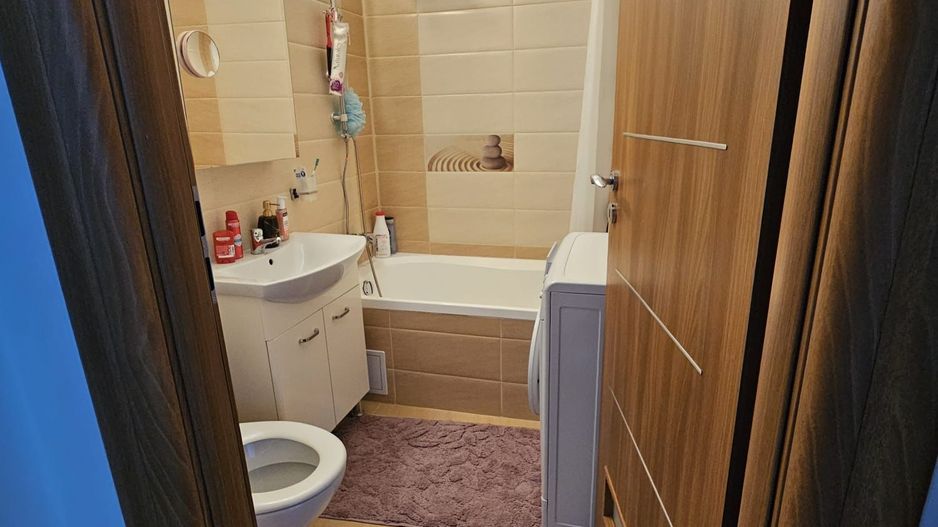 AP. 2 CAMERE 1 MAI, RENOVAT, COMPLET MOBILAT/UTILAT, COMISION 0% - Poză 8