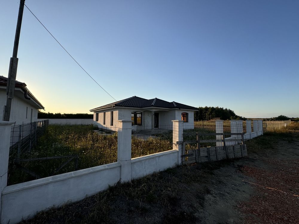 Casa semifinisata de vanzare Botiz - Poză 3