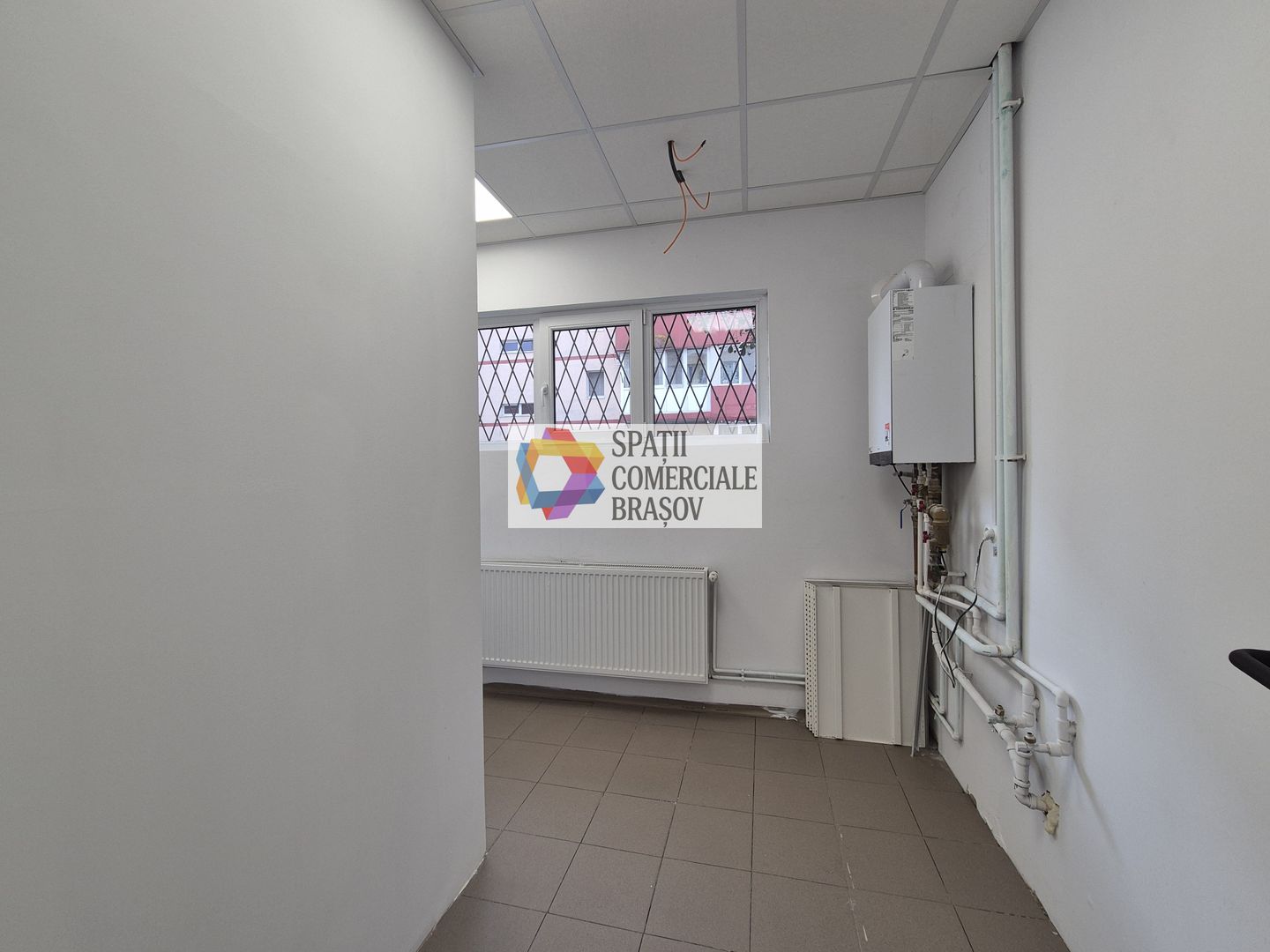 Spatiu comercial de inchiriat Brasov cu vad - 202 mp - Poză 8