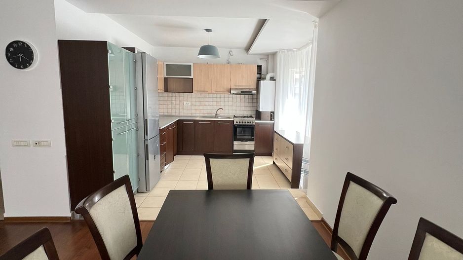 De inchiriat! Apartament spatios, zona exceptionala! - Poză 3