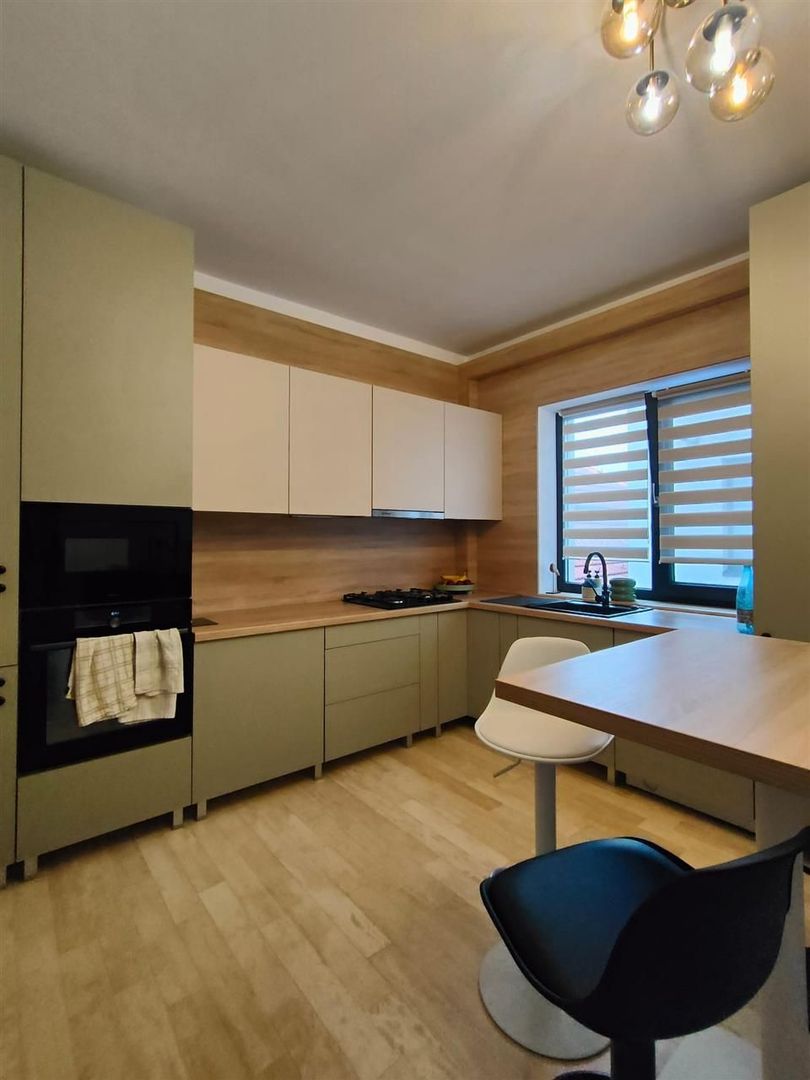 Apartament  3 camere in bloc nou cu parcare privata in zona centrala - Poză 1