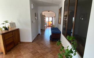 VILA  - ARADULUI. -British - Poză 9