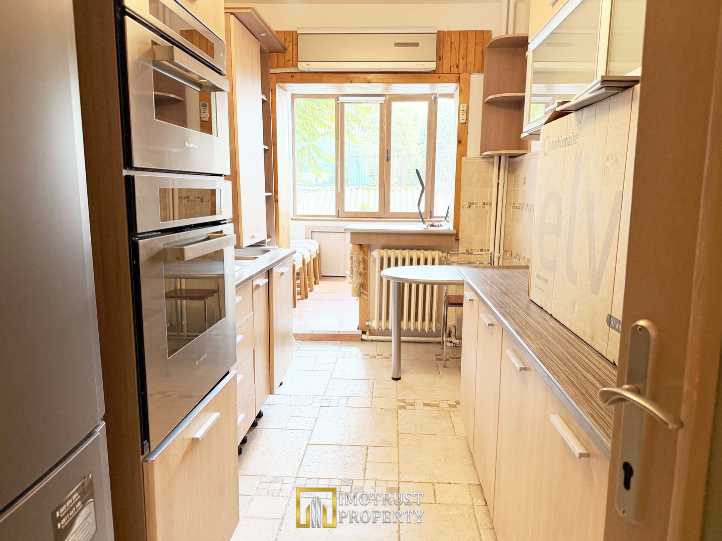 Apartament 2 camere de inchiriat Arad ultracentral, parter - Poză 1