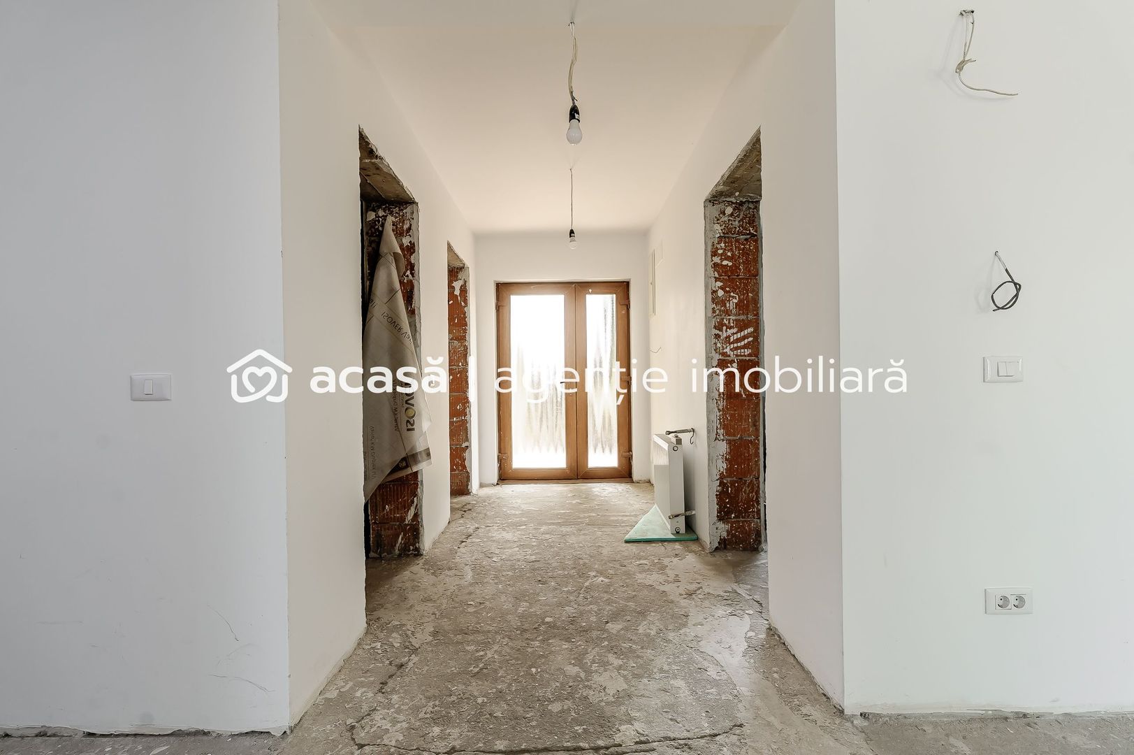 REDUCERE Casă nouă, spațioasă, în cartierul rezidențial din Curtici - Poză 11