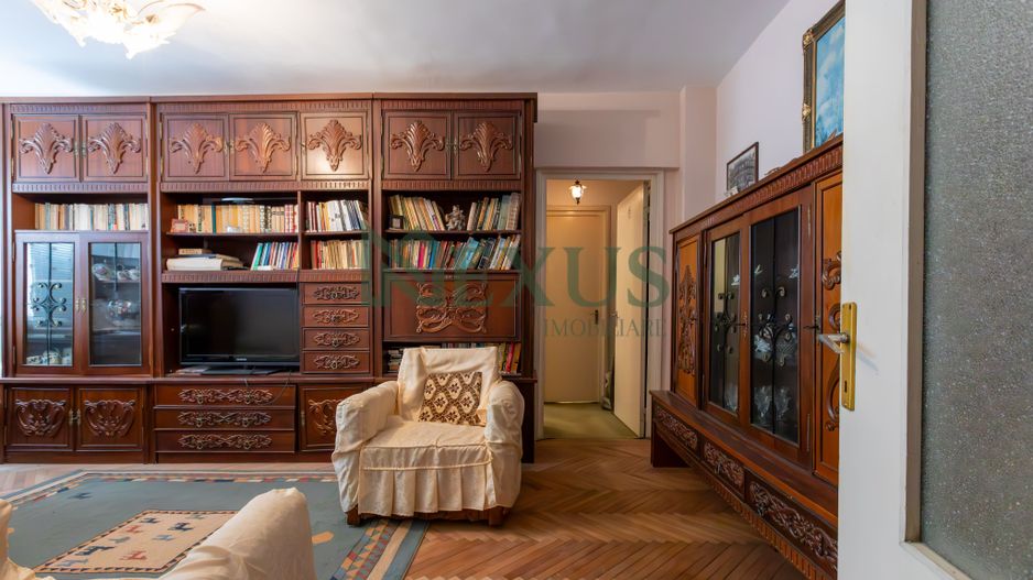 Apartament 3 camere de vânzare, Ultracentral, Bacău - Poză 4