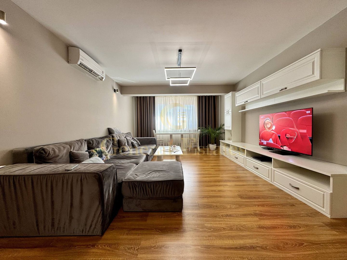 Vânzare apartament cu 3 camere - 130 m.p - în Zona CUG, Iași. - Poză 3