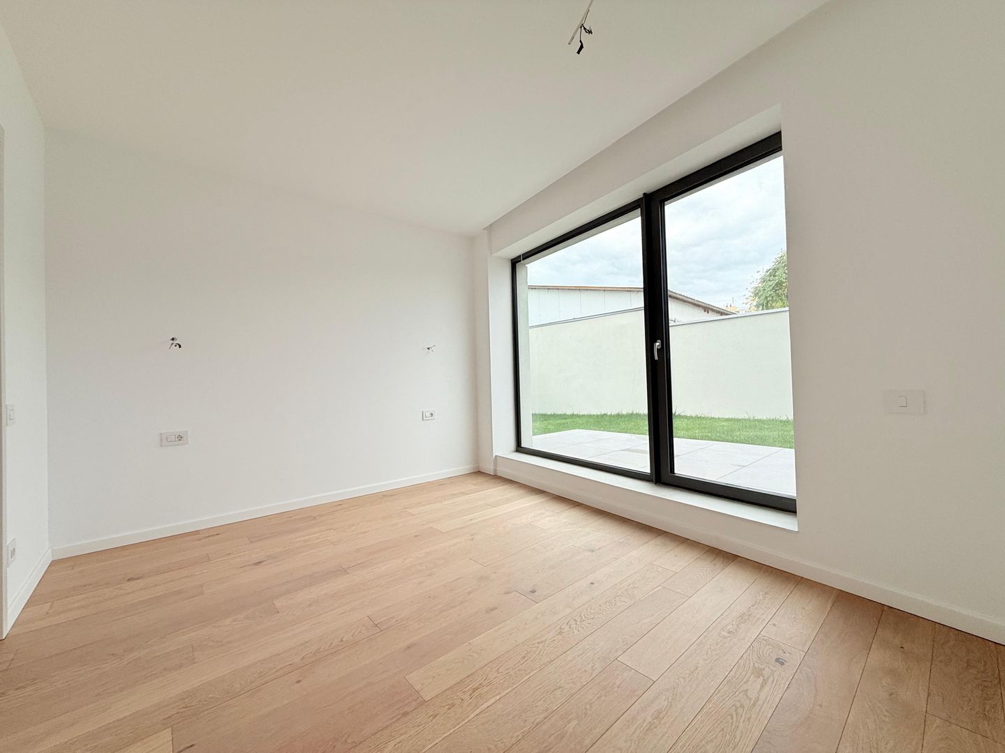 Timpuri Noi | 4 camere 100 mp UTILI | 240 mp GRADINA | 70 mp TERASA - Poză 5