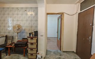 Vanzare apartament doua camere, de renovat, zona Crangasi - Str Ceahlau - Poză 4