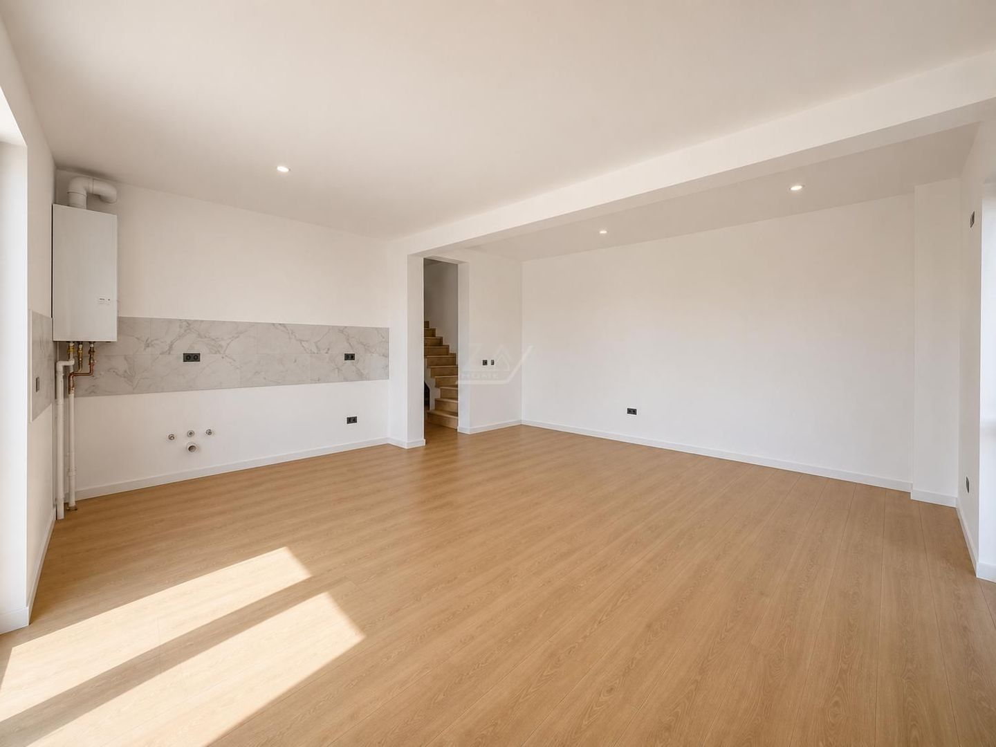 COMISION 0! Duplex finalizat. 5 camere, 3 bai. Panouri fotovoltaice. - Poză 3