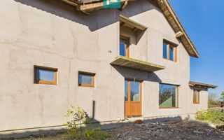 Proprietate impresionantă de vânzare in Nădab - Poză 4