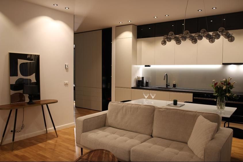 3 camere | Luxuria Residence | Expozitiei | Domenii - Poză 2