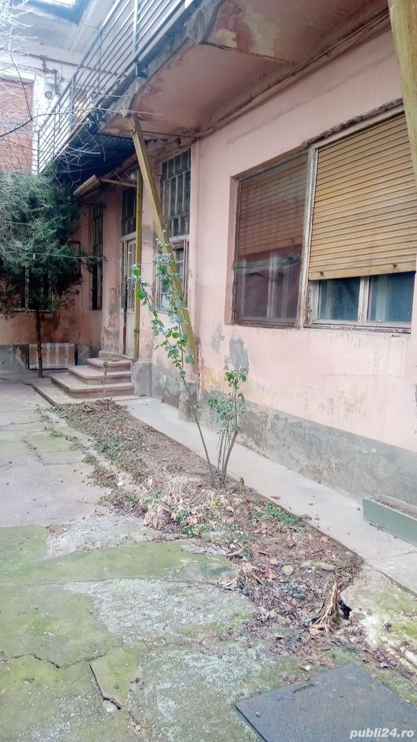 Ag BRASADAS vinde apt 3 cam PARTER ,curte comuna ,beci ,garaj - Poză 3