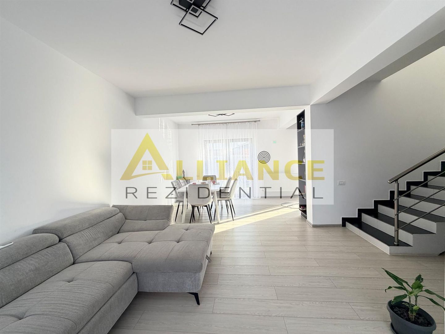 Duplex - 4 camere - 2 bai - 170mp teren - Poză 4