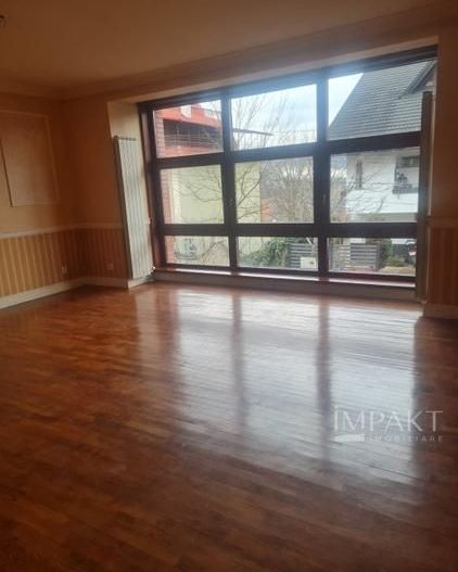 Inchiriez casa in cartier Gruia, pretabil locuinta, sediu firma, clinica, etc - Poză 5
