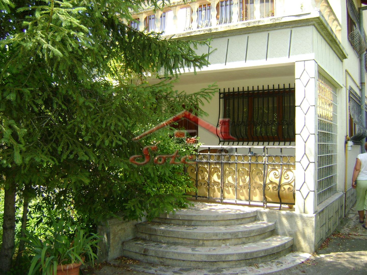 Casă / Vilă cu 7 camere de vânzare în Cornu - Poză 1