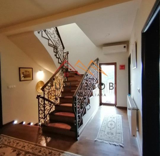 Vila P+E+M, an 2012, 6 camere, ultracentral, finisaje lux, Ploiesti,PH - Poză 34