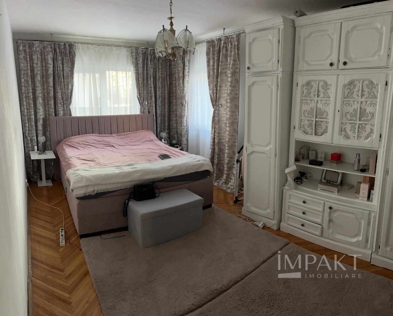 De vanzare 4 camere -Complet utilat/mobilat-Manastur +250 mp terasa - Poză 4
