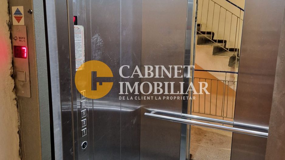 3 Camere Decomandat- Etaj intermediar+ Loc de parcare- Zona Alexandru cel Bun - Poză 8