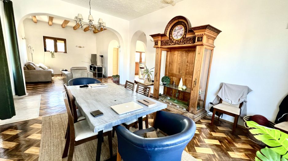 Penthouse de Poveste cu Design Arhaic-Modern și Terasă Panoramică - Poză 18