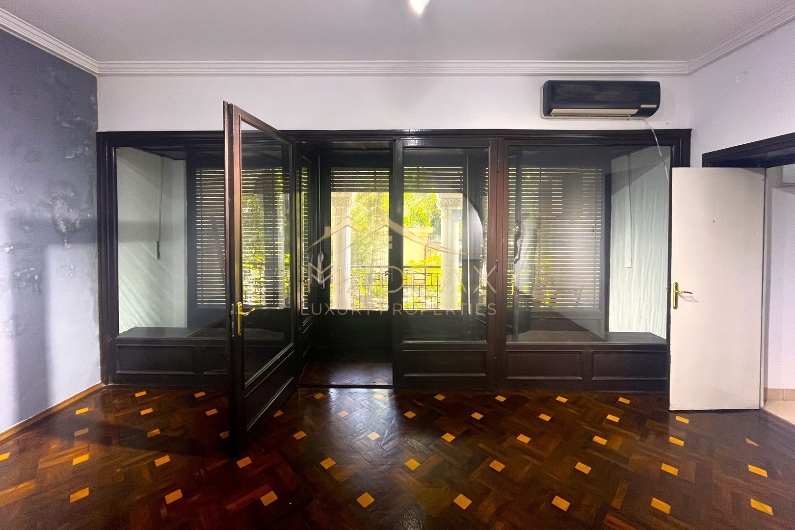 Apartament parter Piața Romană | 5 camere | Curte | 8 Locuri de Parcare - Poză 14