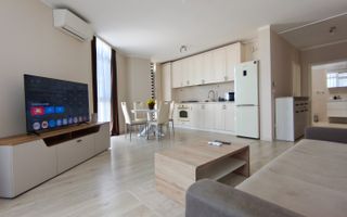2 camere| Liviu Rebreanu zona Soarelui| loc de parcare| balcon cu vedere superba - Poză 1