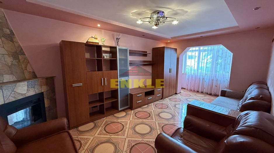 De vânzare – Apartament 3 camere decomandat, Zona Bucovina - Poză 1