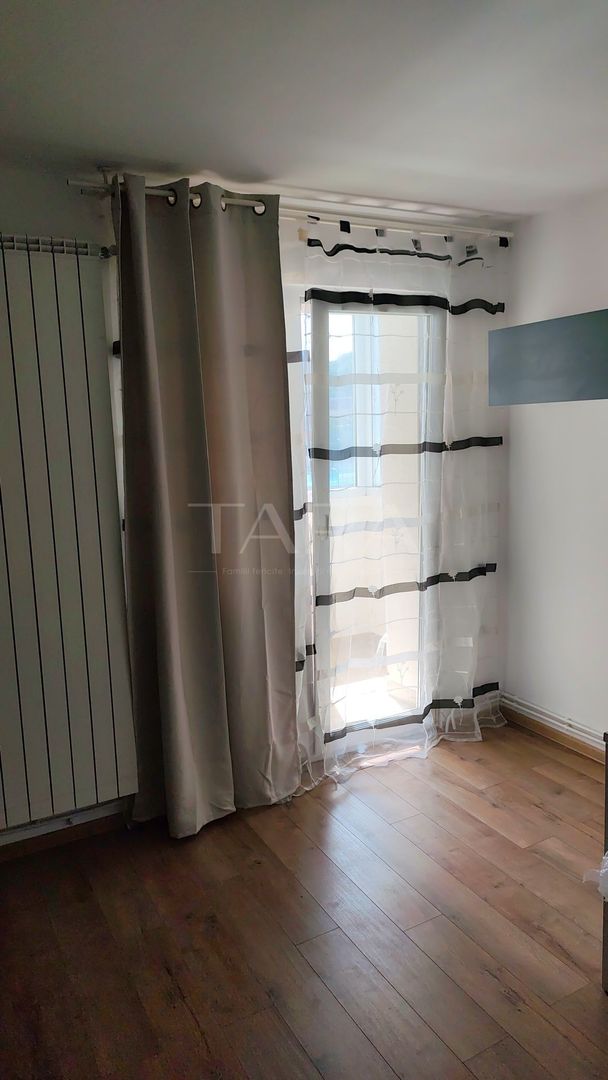Apartament cu 4 camere, 70 mp, 3 dormitoare, 2 balcoane, La Terenuri. - Poză 5