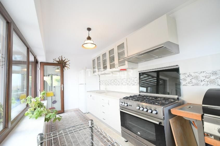 Proprietate premium cu teren de 2.000 mp | Casă 412 mp utili - Poză 10