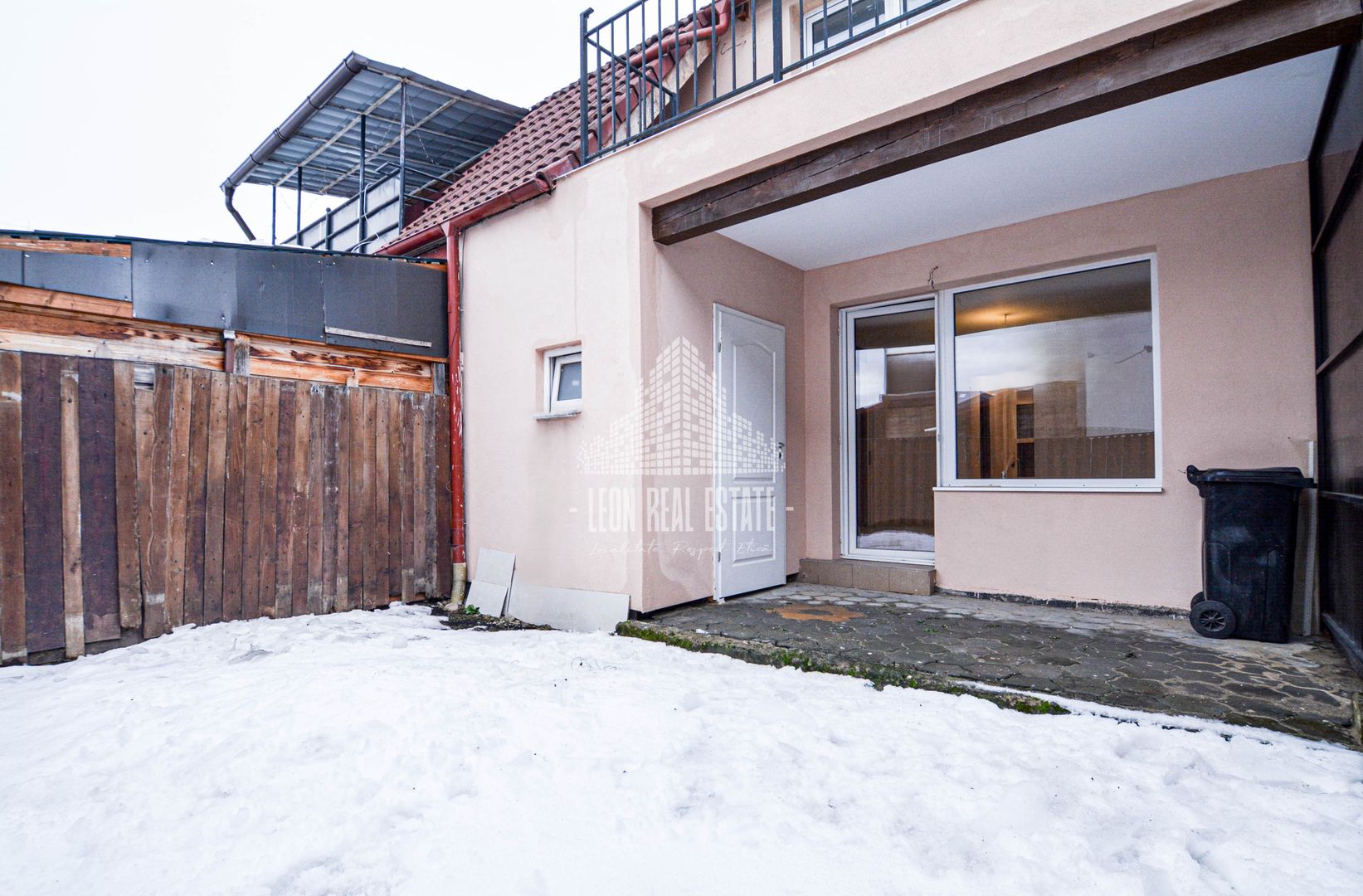 Casă înșiruită în prima parte a Florestiului, zona Stadion - Someșului - Poză 27