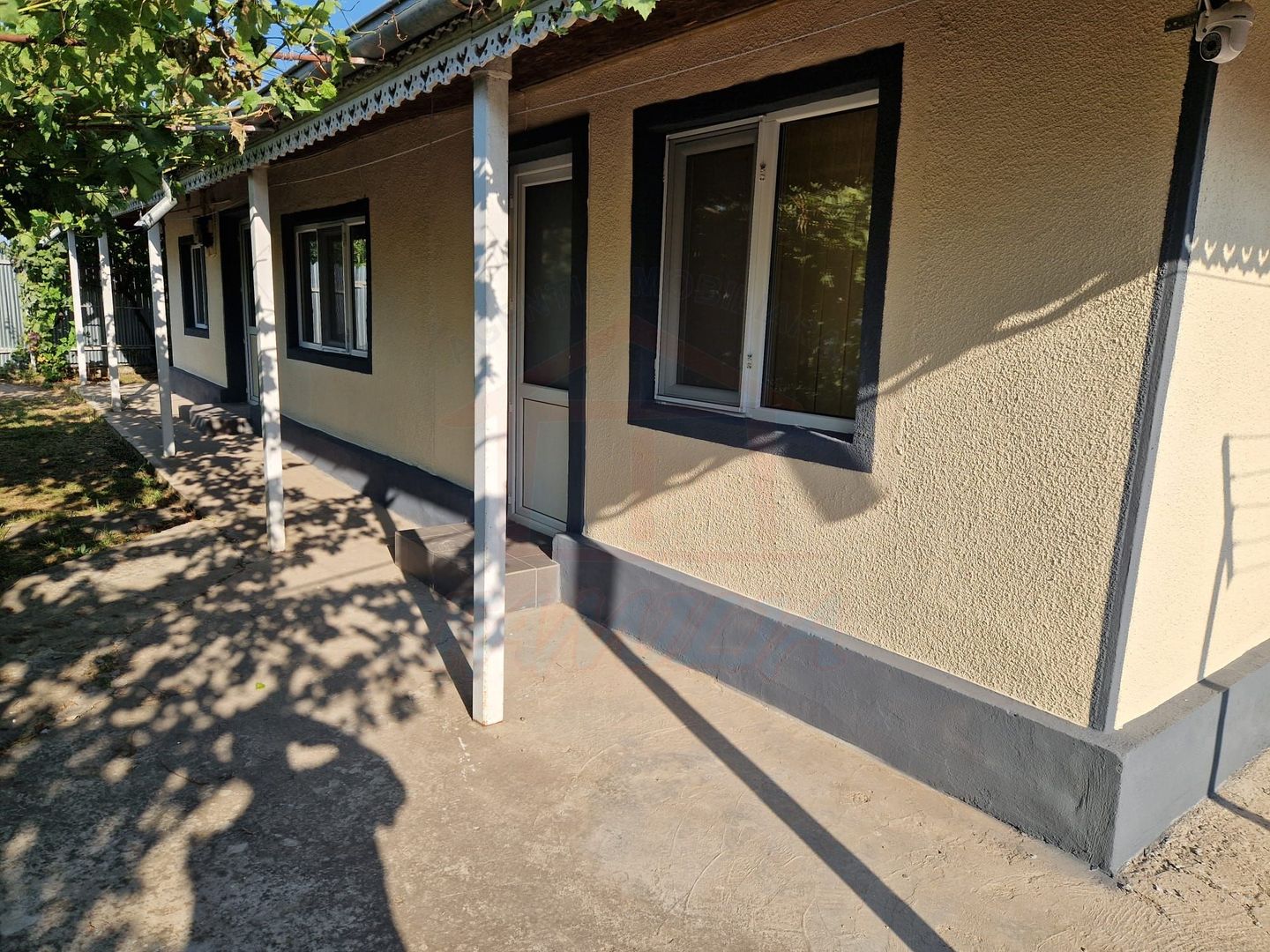 85.000 Euro- casa +magazin+garaj in com Smardan, sat Cismele, - Poză 9