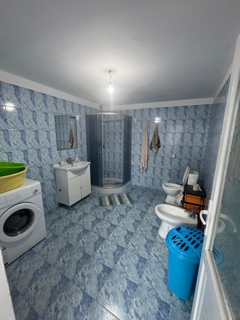 Casă de vânzare – Strada Crinului - Poză 9