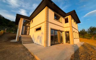 Casă 5 camere de vânzare | Vlădești, Râmnicu Vâlcea | 239 mp - Poză 7
