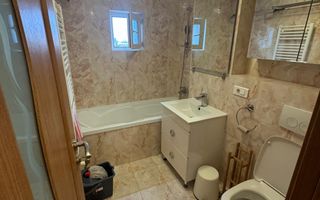 De inchiriat apartament cu 3 camere, Str. Nae leonard, etaj 3, 500 E - Poză 8