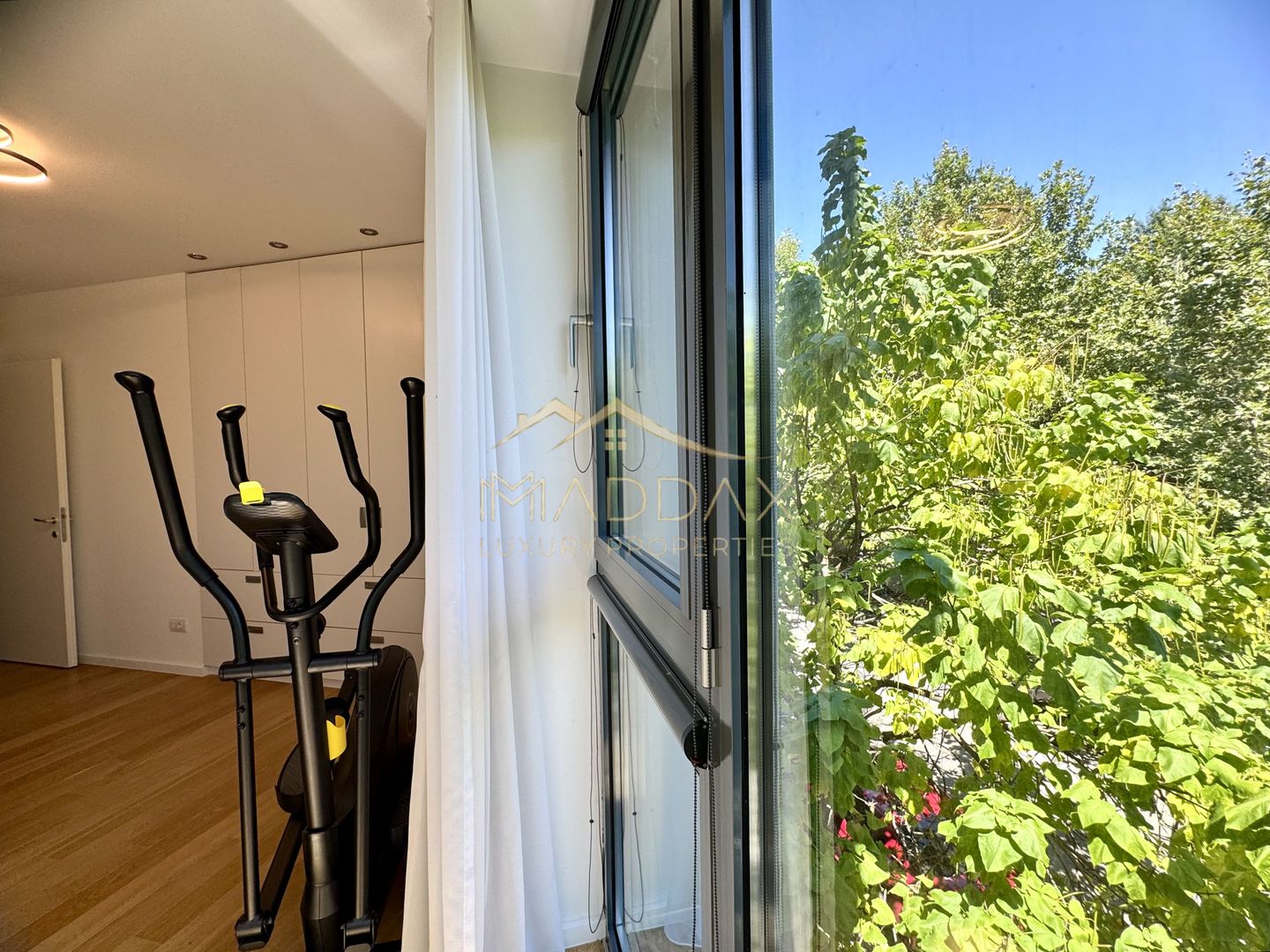 Apartament cu 4 camere *200mp* + 1 Parcare // Herastrau - Lake View - Poză 37