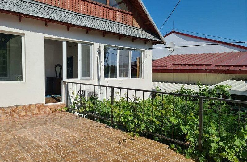 De inchiriat - casa P+1E+M - zona Port, langa liceul de Marina - Poză 3