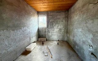 Casa unifamilială cu teren generos - Poză 10