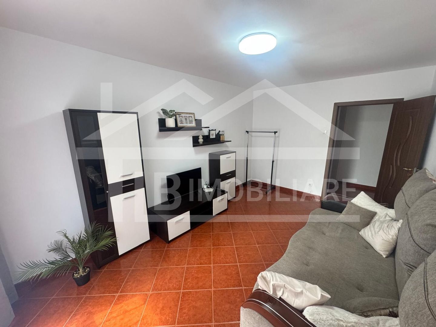 Apartament cu 2 camere,Pet friendly, decomandat,  50mp, zona Corina - Poză 3