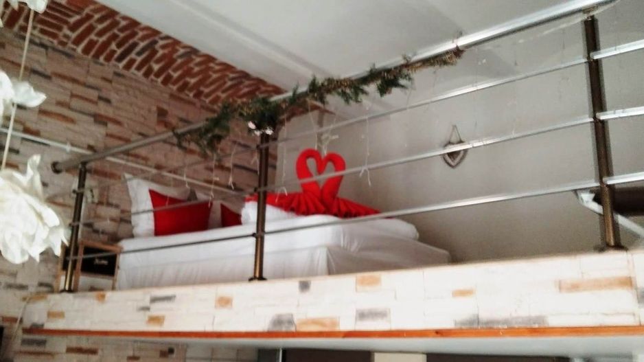 Studio renovat mobilat si utilat,Brasov,centrul istoric - Poză 16