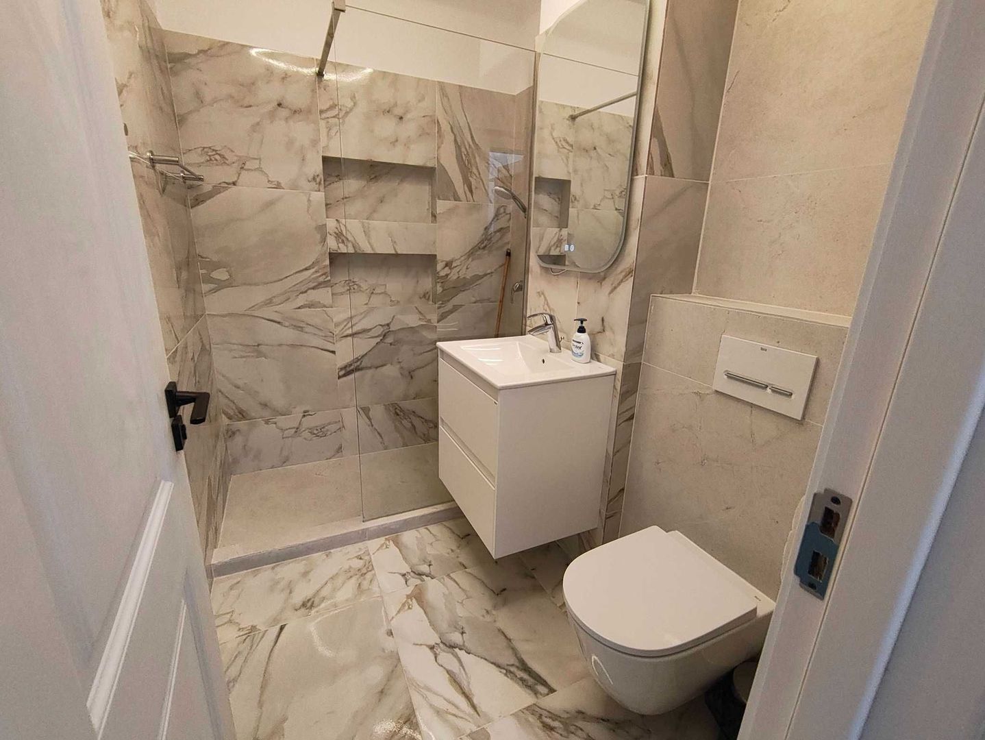 Inchiriere garsoniera Plaza Residence Faza 5 - Poză 6