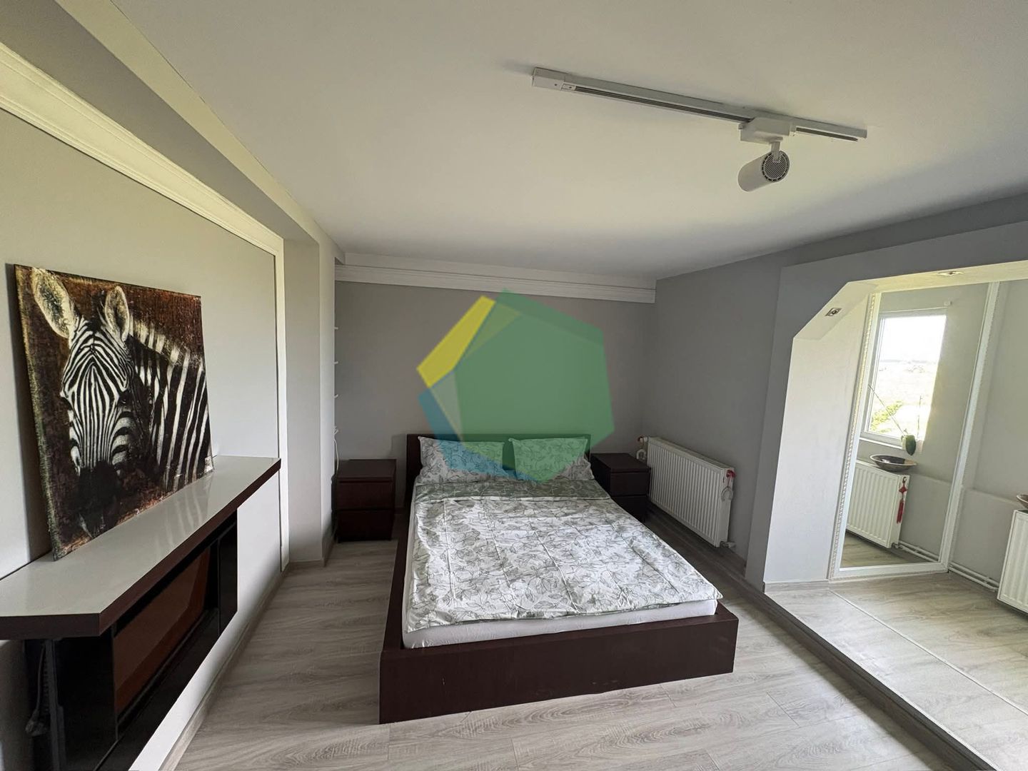 Apartament luminos, cu bucătărie nouă și balcon mare – Otopeni - Poză 3
