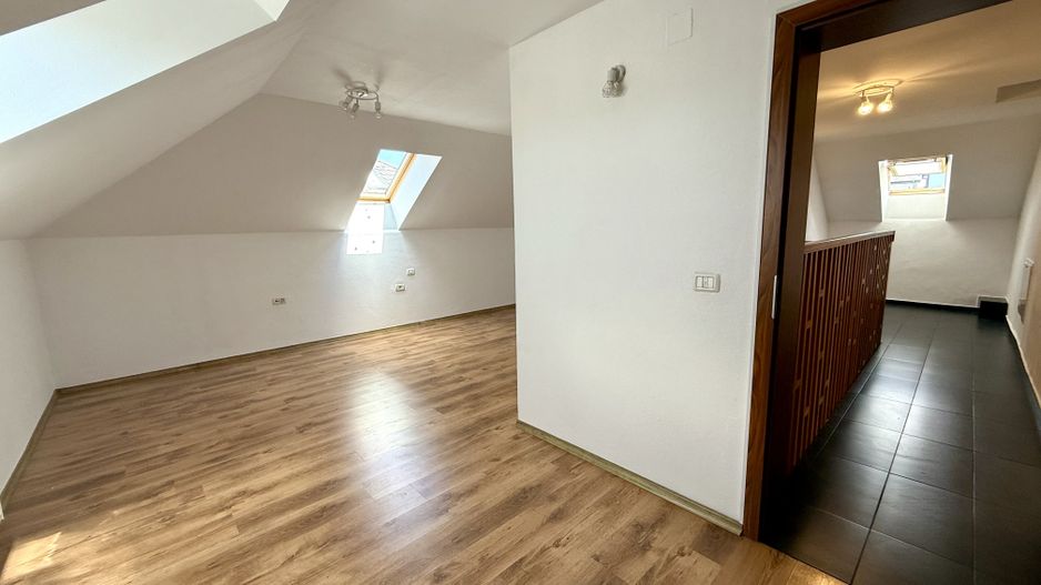 IMOBIL CU MULTIPLE DESTINATII - Poză 16