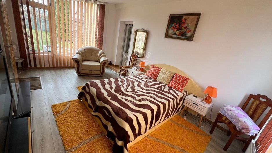 Casa 165 mp+anexa amenajata 68 mp-teren 13 ari-garaj, foisor-Jelna - Poză 3