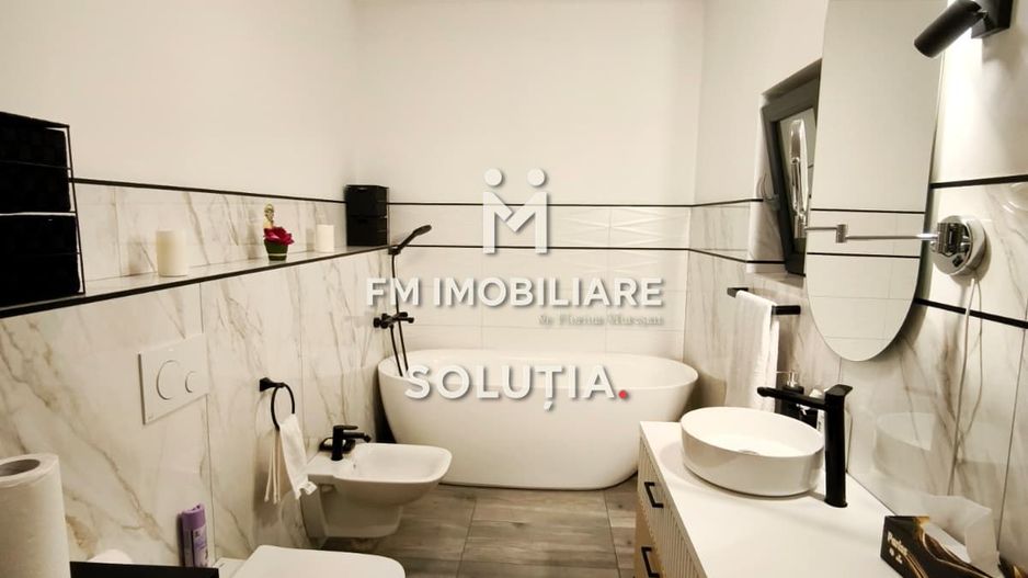 Casă deosebită, modernă și complet utilată în Săsar - Poză 17