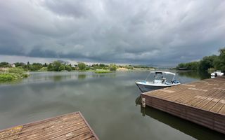 SNAGOV VILA | 36m DESCHIDERE LA LAC | PONTON 250mp | JACUZZI | SPA | BOWLING - Poză 2