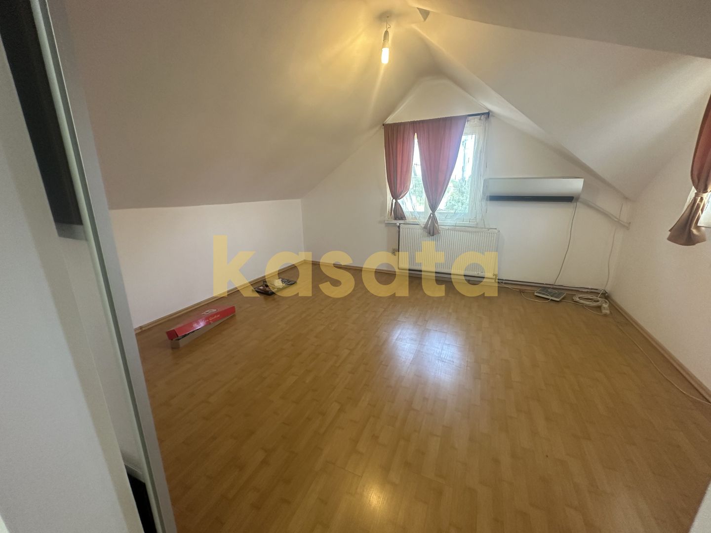 🏡 Casă de vânzare în Domnești | Curte 600 mp | Locație excelentă - Poză 9