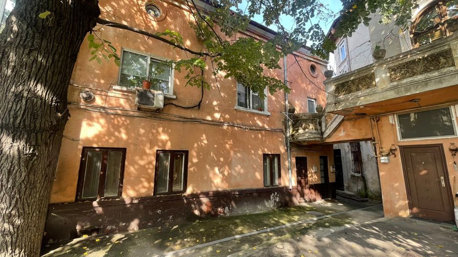 Apartament 4 camere în vilă, centrală proprie, zona Parcul Carol v26 - Poză 1