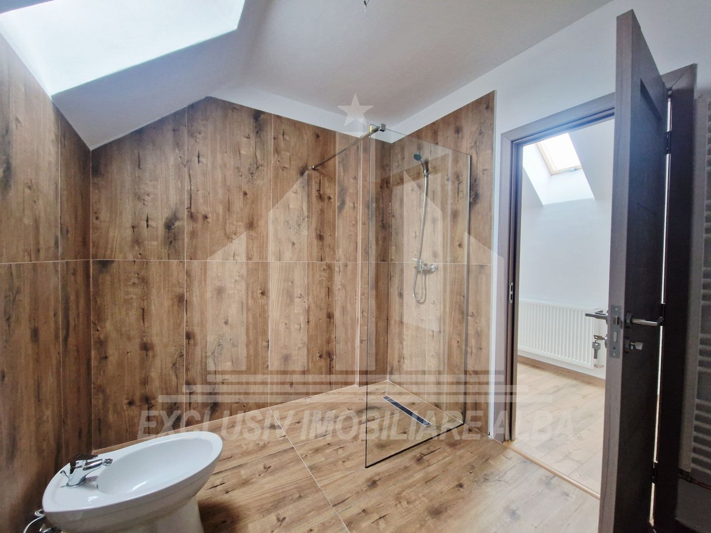 Casa individuala | 120mp | 500mp teren | Centru - Poză 8